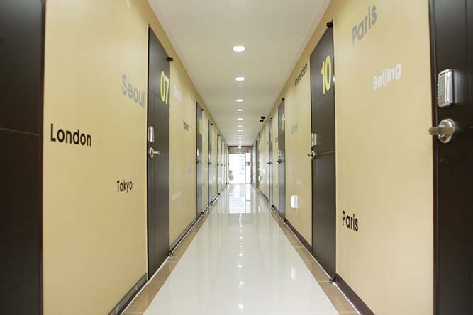 1,3번출구/ 장전동 어린이 놀이터 앞